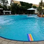 Kentrikon & Hotel 3*