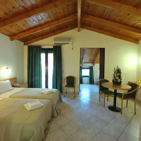 Kentrikon & Hotel 3*