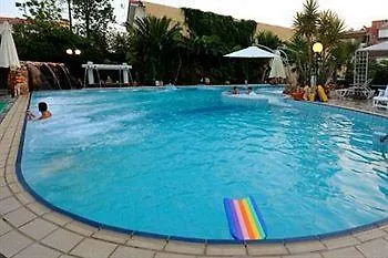 Kentrikon & Hotel 3*