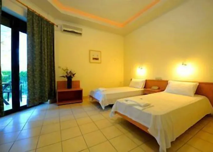 Kentrikon & Hotel 3*